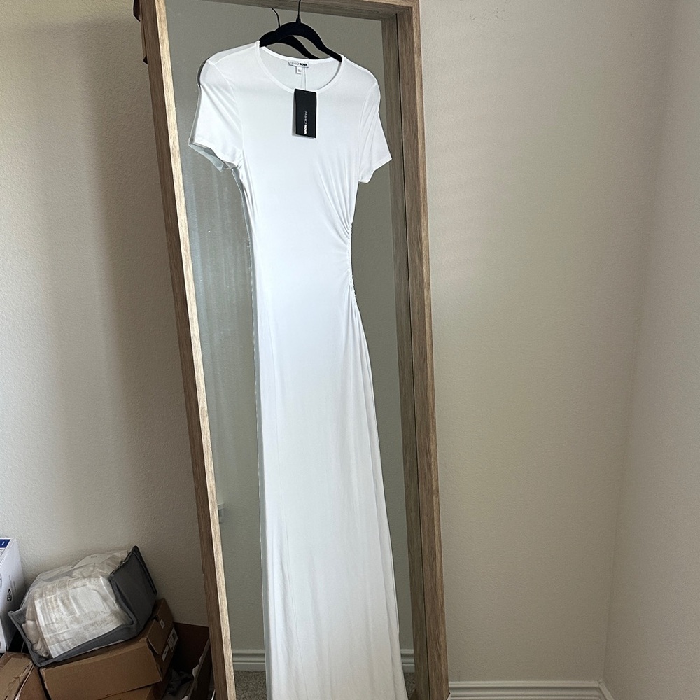 Fashion Nova White Short Sleeve Maxi Dress-slitsation